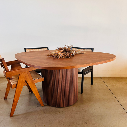 Curve -Walnut-