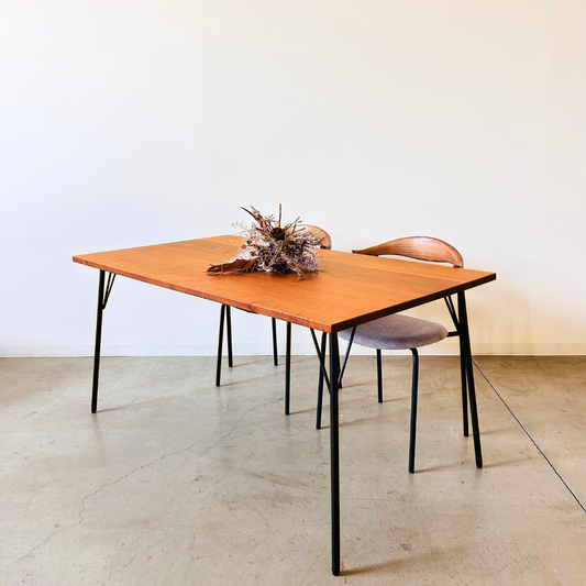 木の温もりを感じる美しい ‐無垢材‐