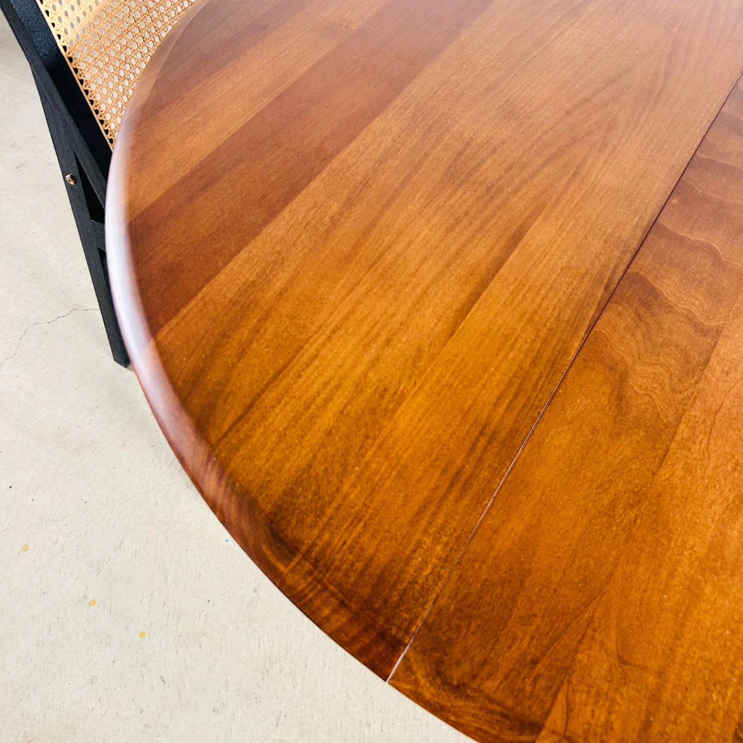 JULIE Round Extension Table