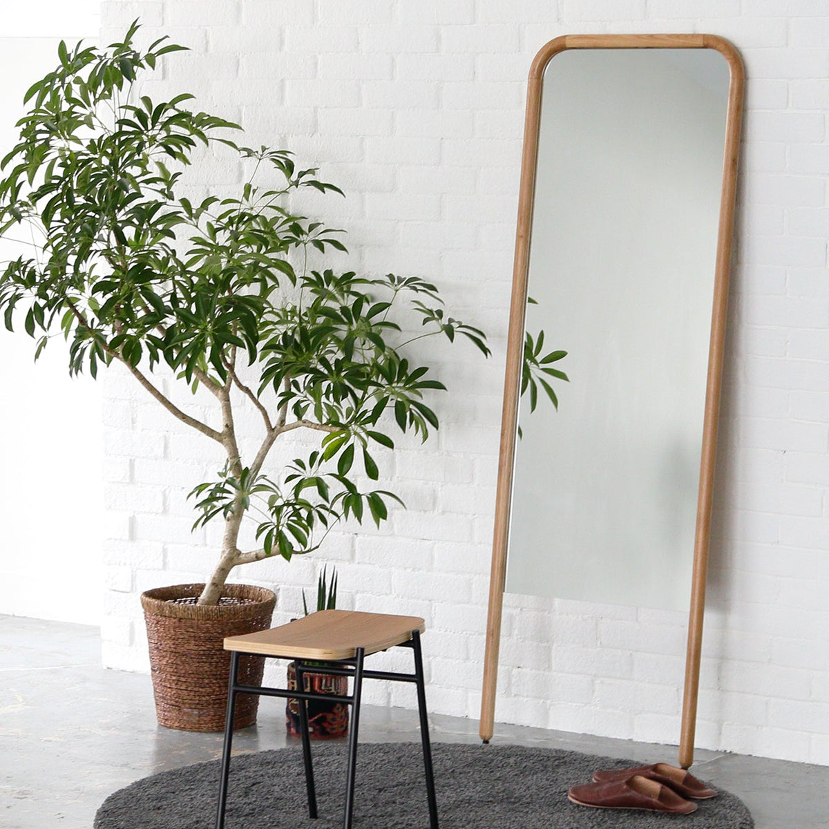 Round Mirror