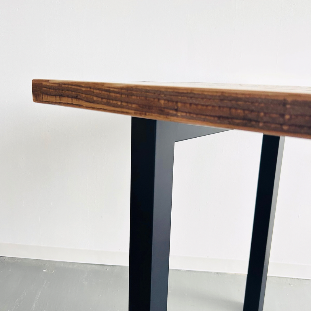 味わい深く歴史を感じる　‐Vintage Wood‐