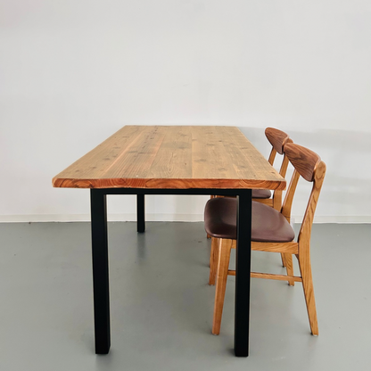 味わい深く歴史を感じる　‐Vintage Wood‐