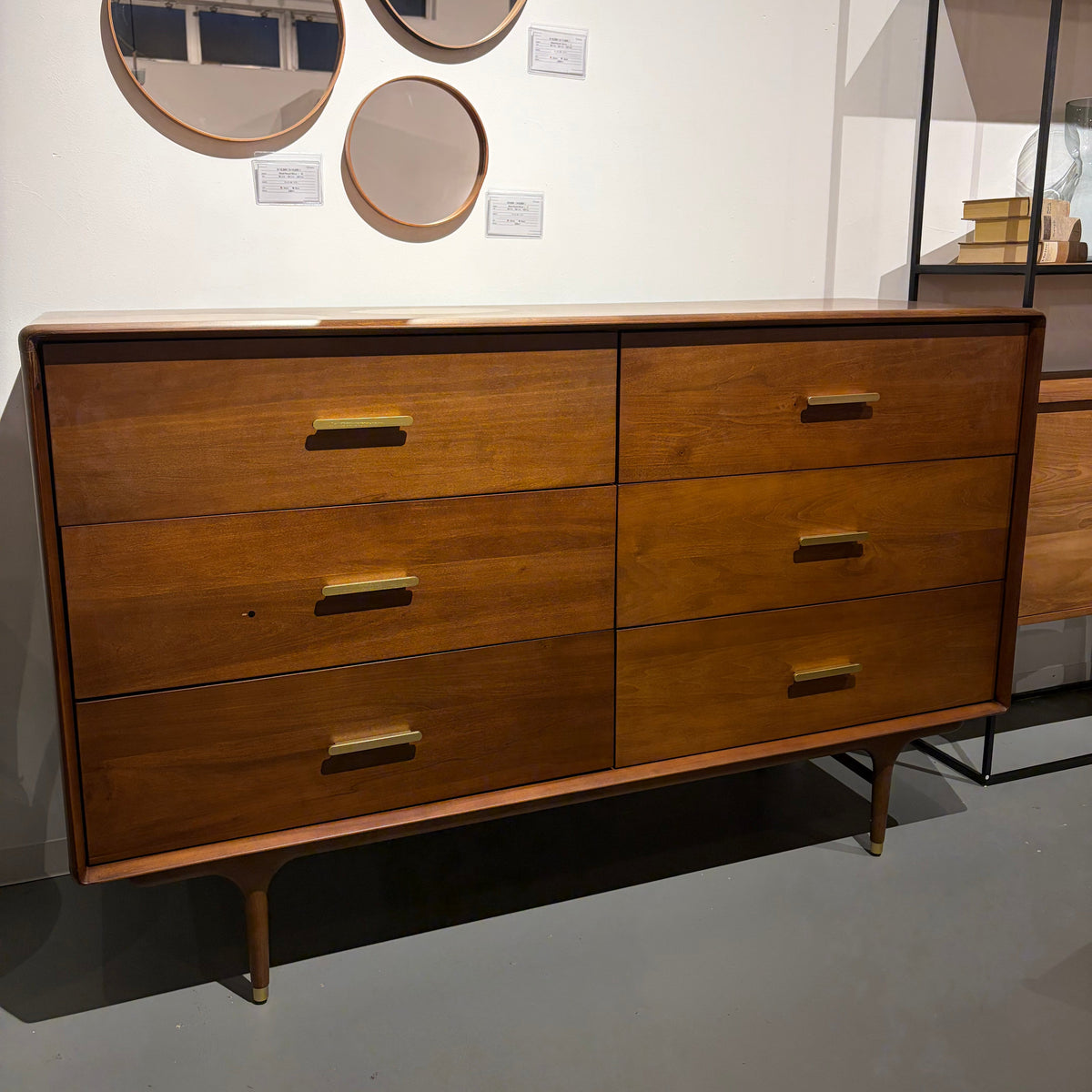 JULIE LOWCHEST Damege品