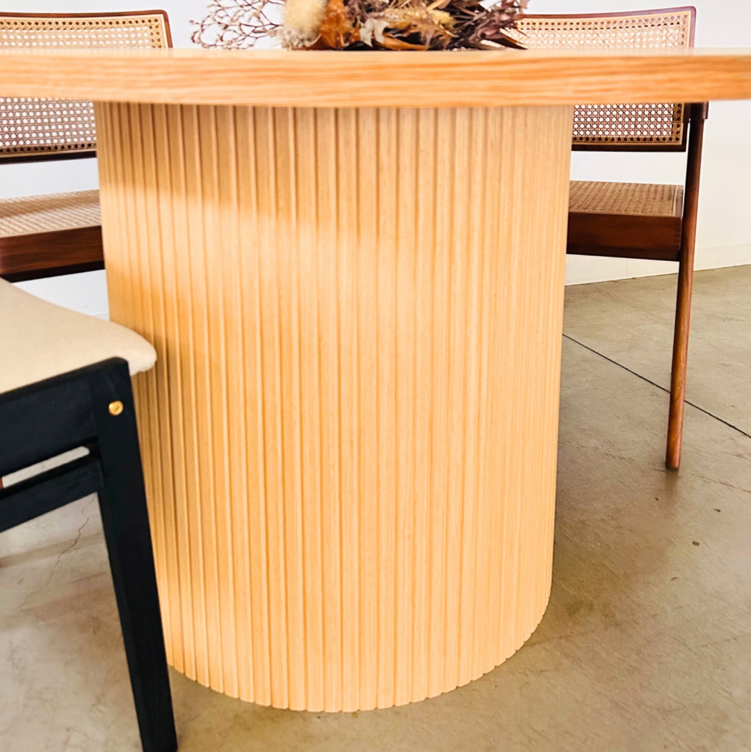 Curve  -Oak-