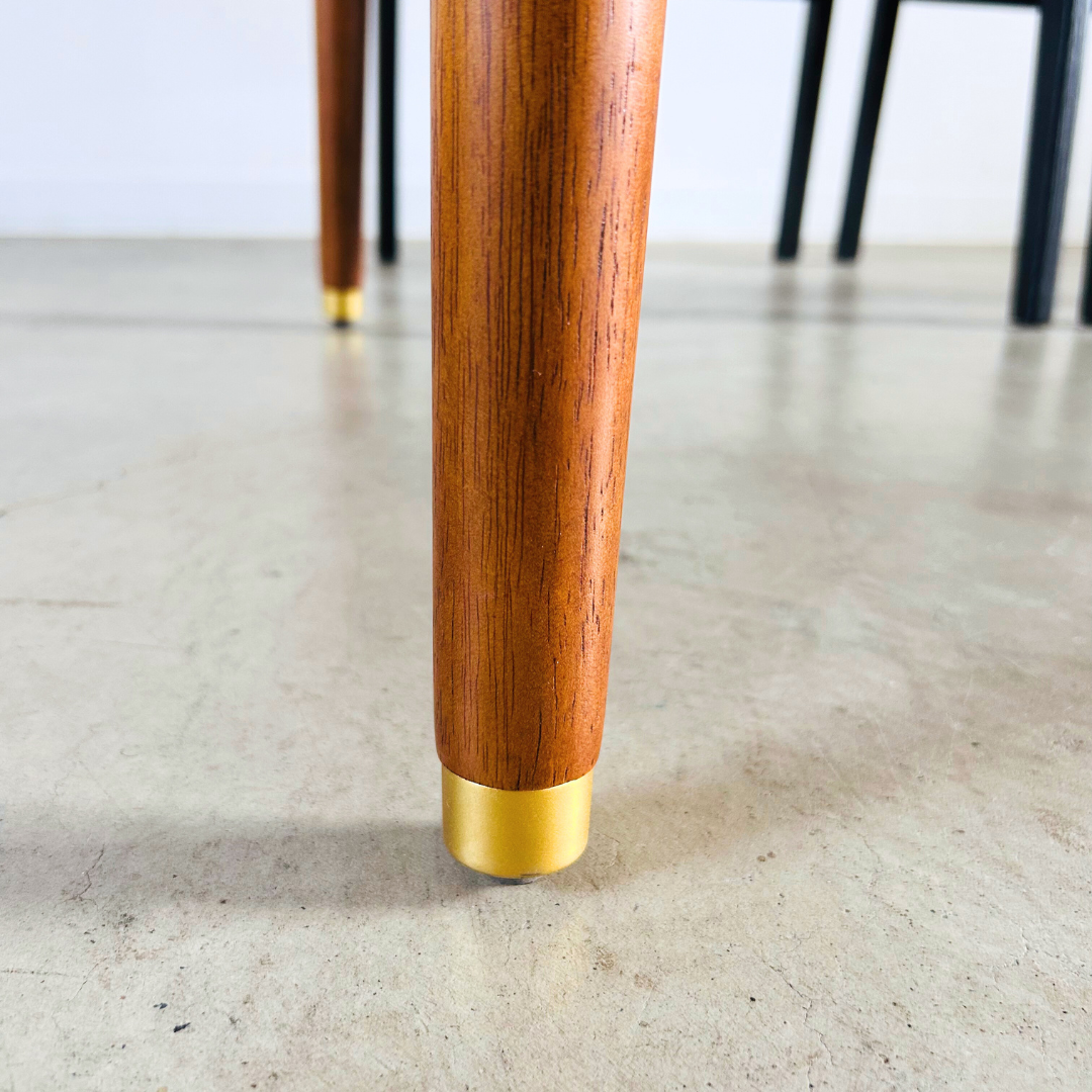 JULIE Round Extension Table