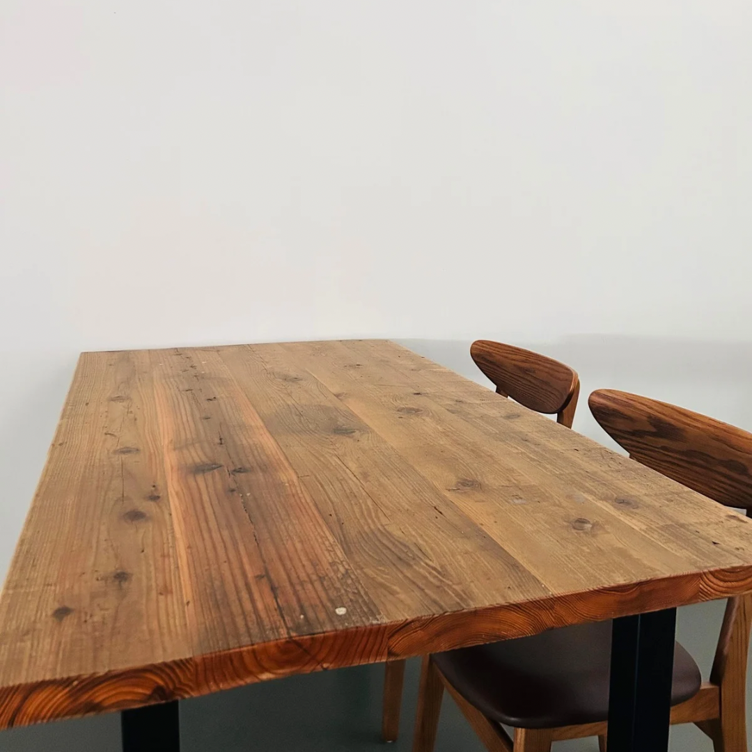味わい深く歴史を感じる　‐Vintage Wood‐