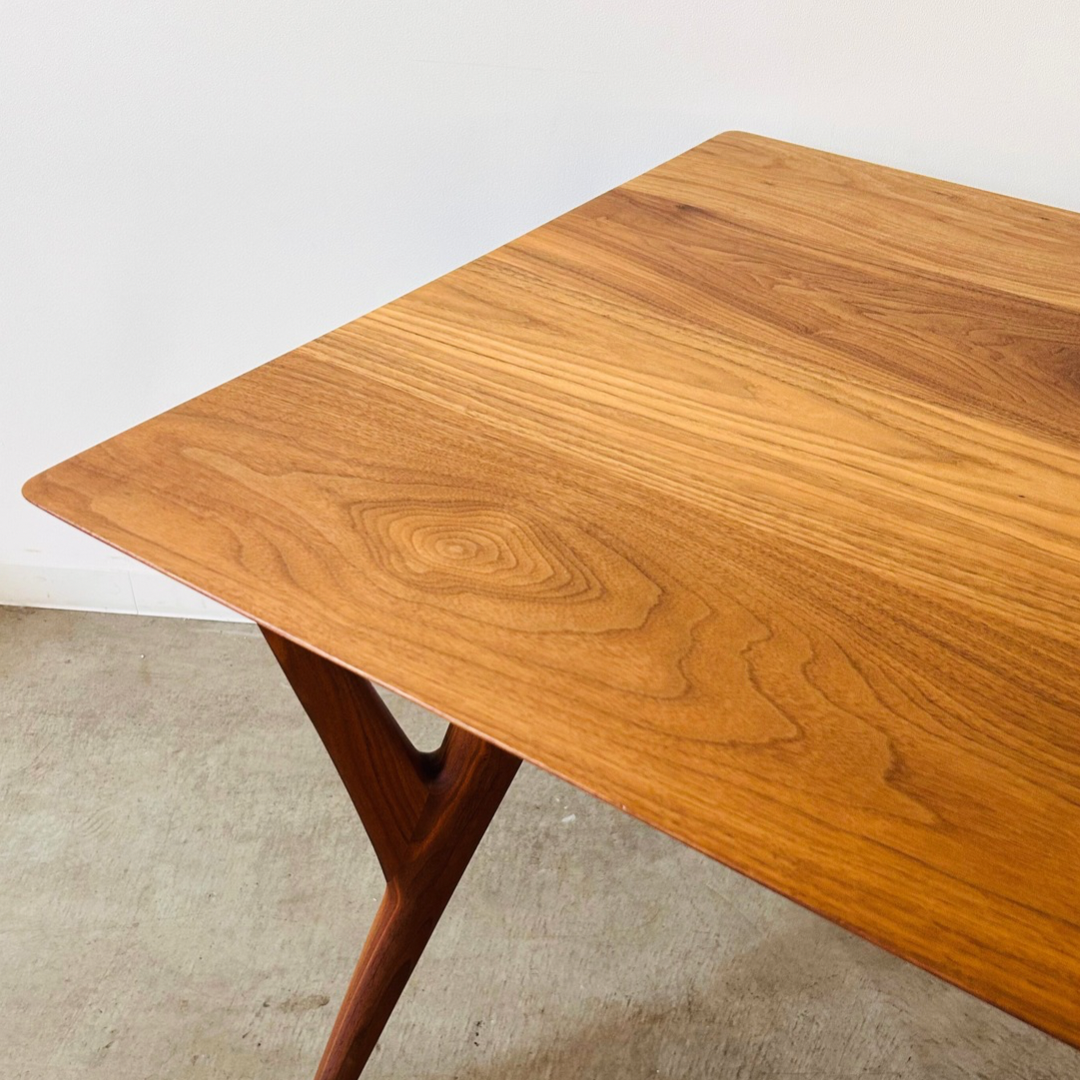 Branch -Walnut-