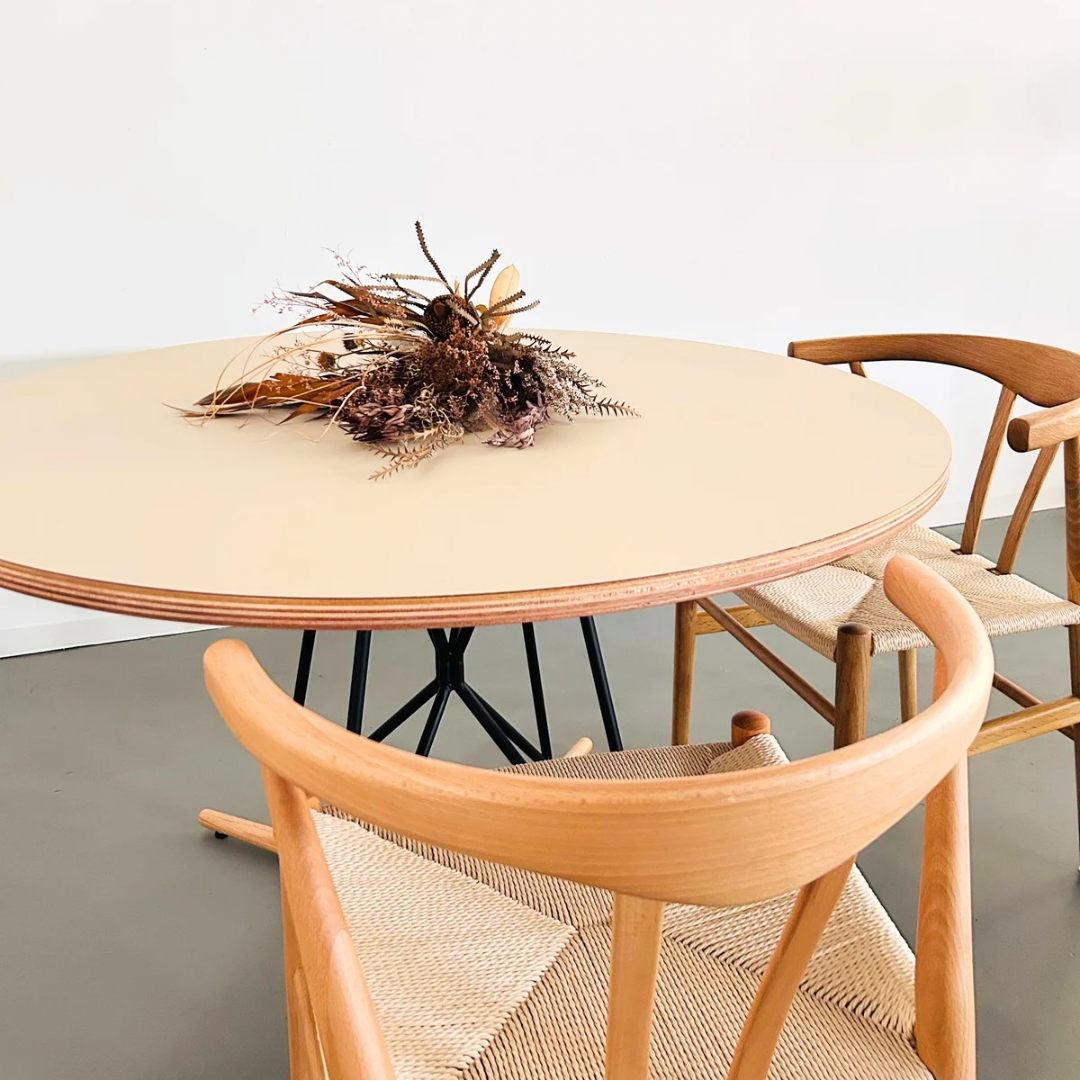 Circle -Oak-