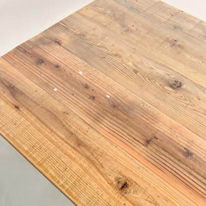 味わい深く歴史を感じる　‐Vintage Wood‐