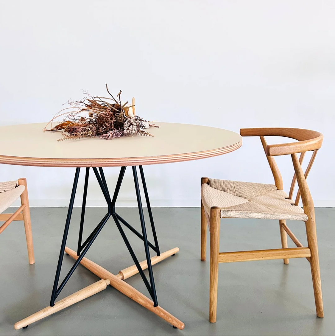Circle -Oak-