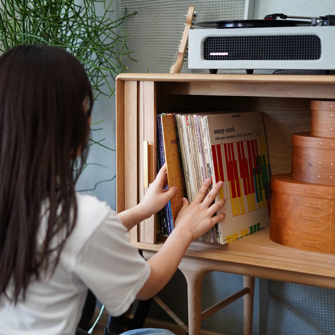 JULIE SIDEBOARD 1600　W.OAK　