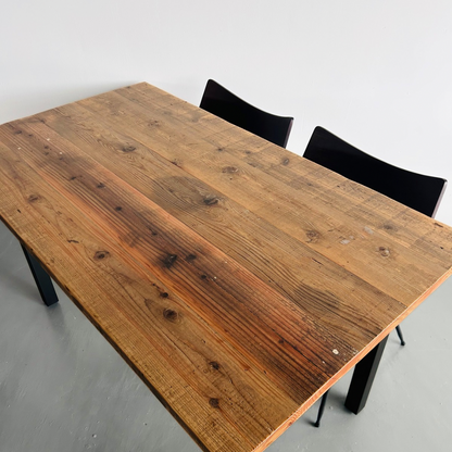 味わい深く歴史を感じる　‐Vintage Wood‐
