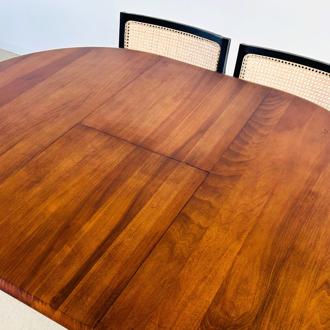 JULIE Round Extension Table