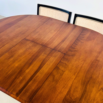 JULIE Round Extension Table