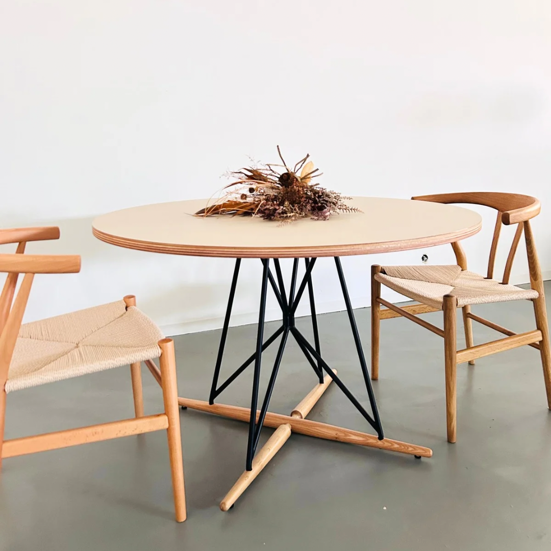 Circle -Oak-