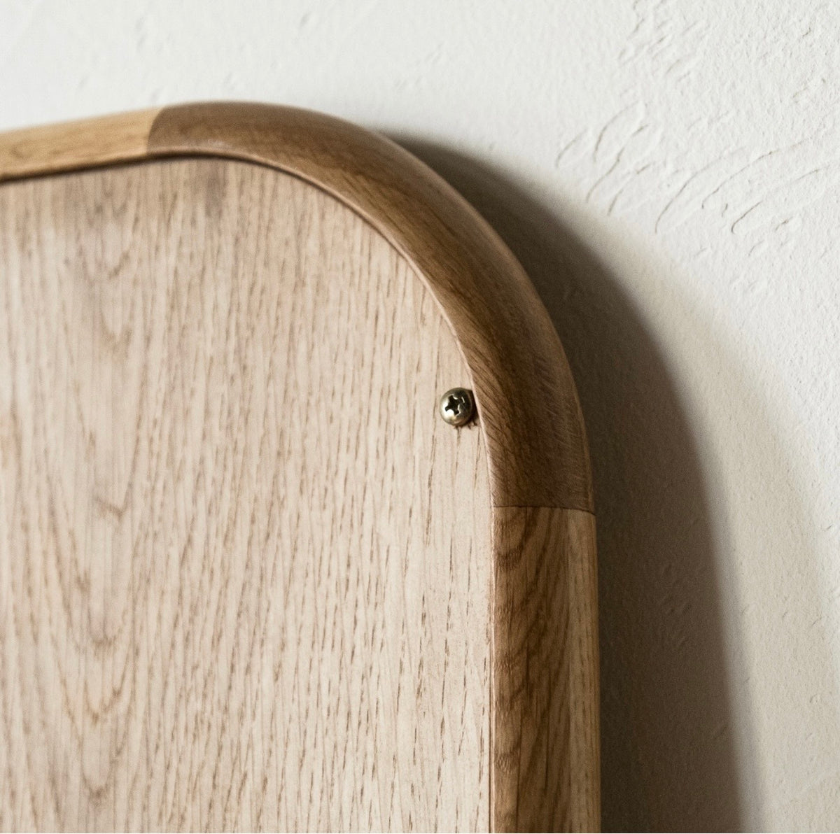 Round Mirror