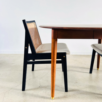 JULIE Round Extension Table