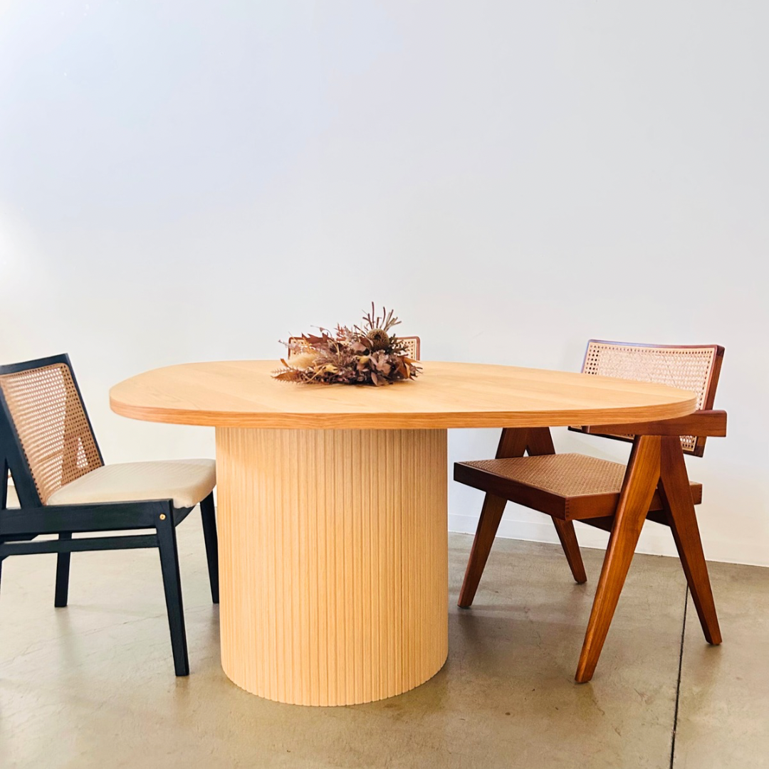Curve  -Oak-