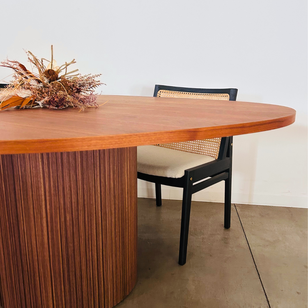 Curve  -Oak-